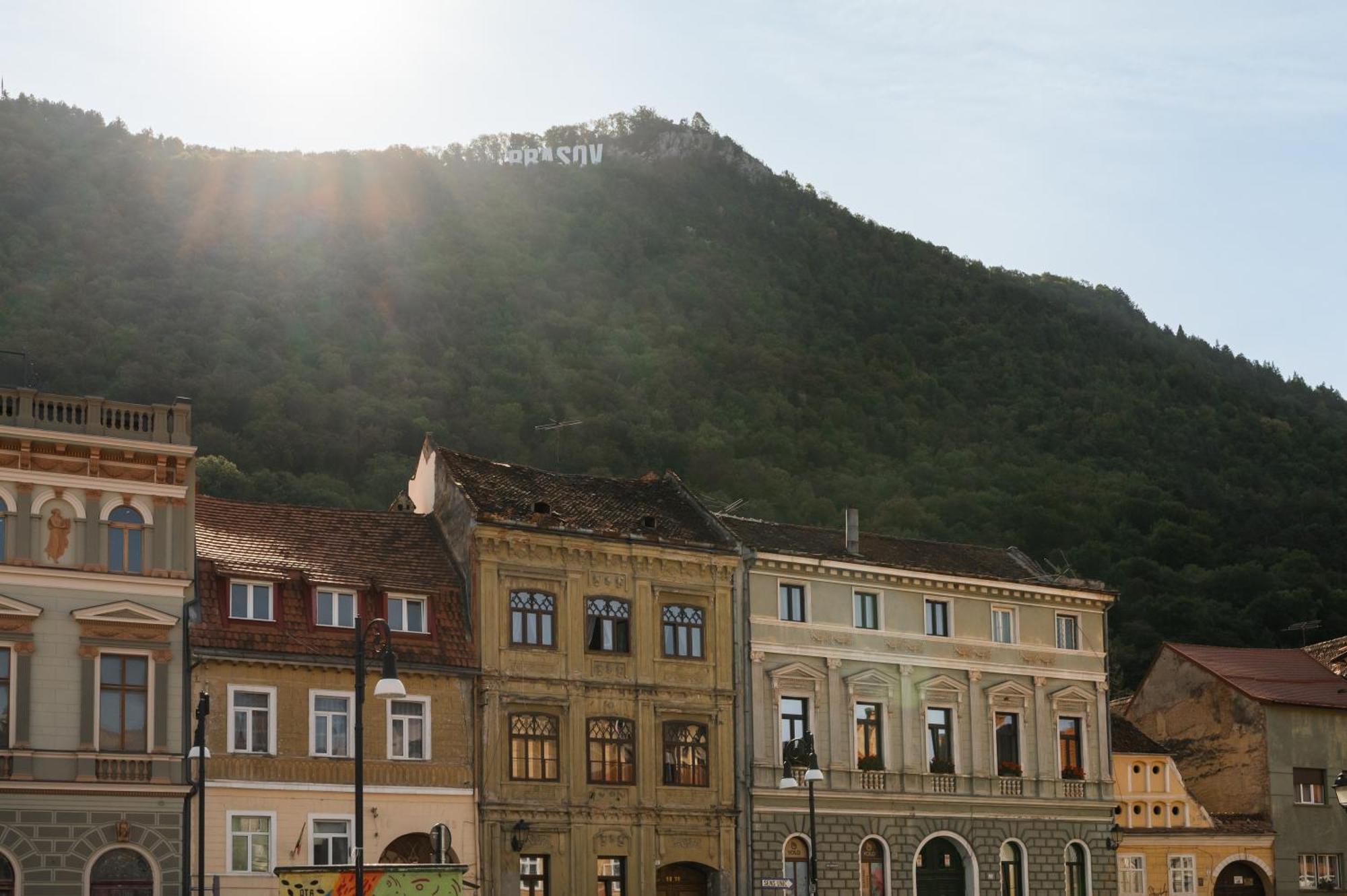 Apollonia Estate Old Town Big And Luxurious Appartement Braşov Buitenkant foto