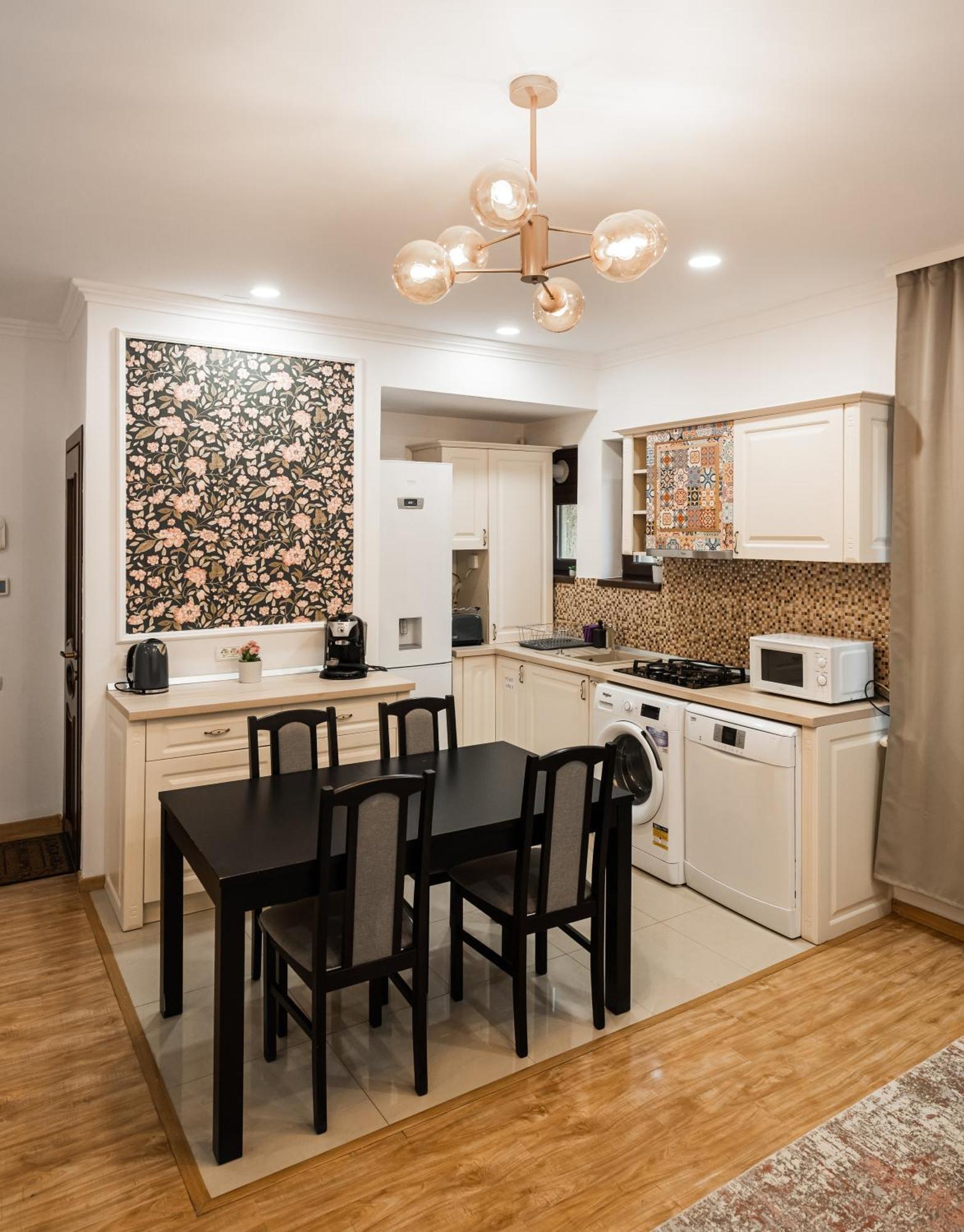 Apollonia Estate Old Town Big And Luxurious Appartement Braşov Buitenkant foto
