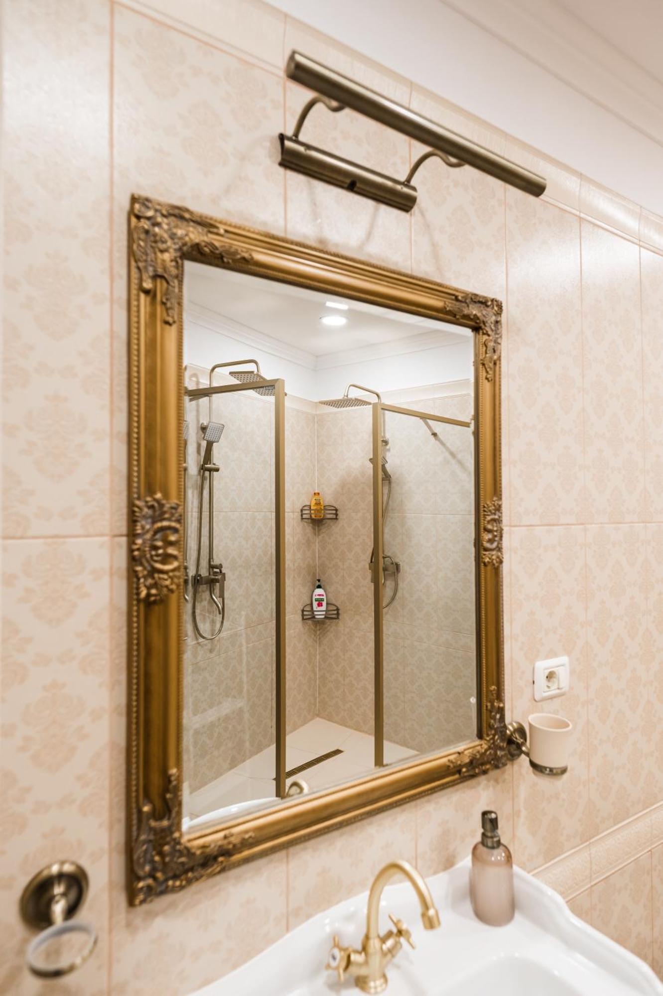 Apollonia Estate Old Town Big And Luxurious Appartement Braşov Buitenkant foto