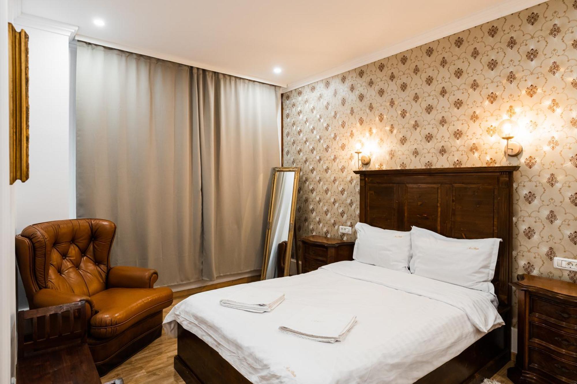 Apollonia Estate Old Town Big And Luxurious Appartement Braşov Buitenkant foto